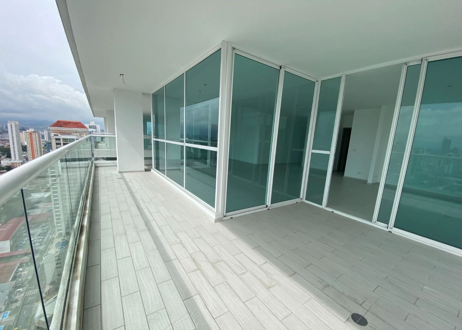 The Towers Residences – Penthouse Calle 50 foto 2